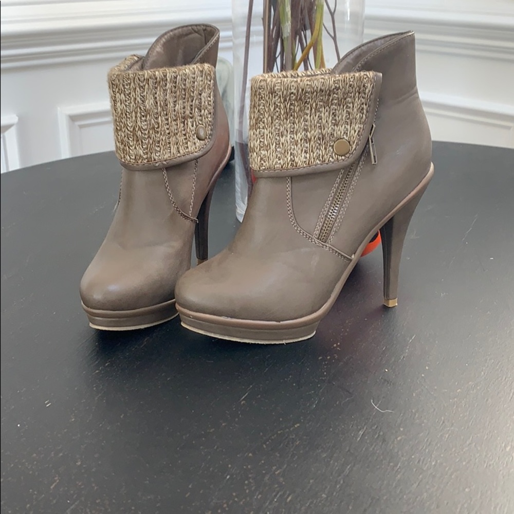EUC Boots